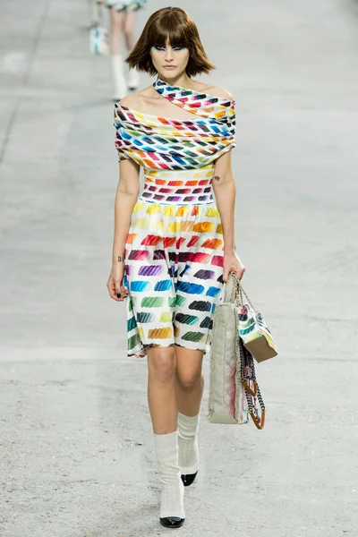 Look 80